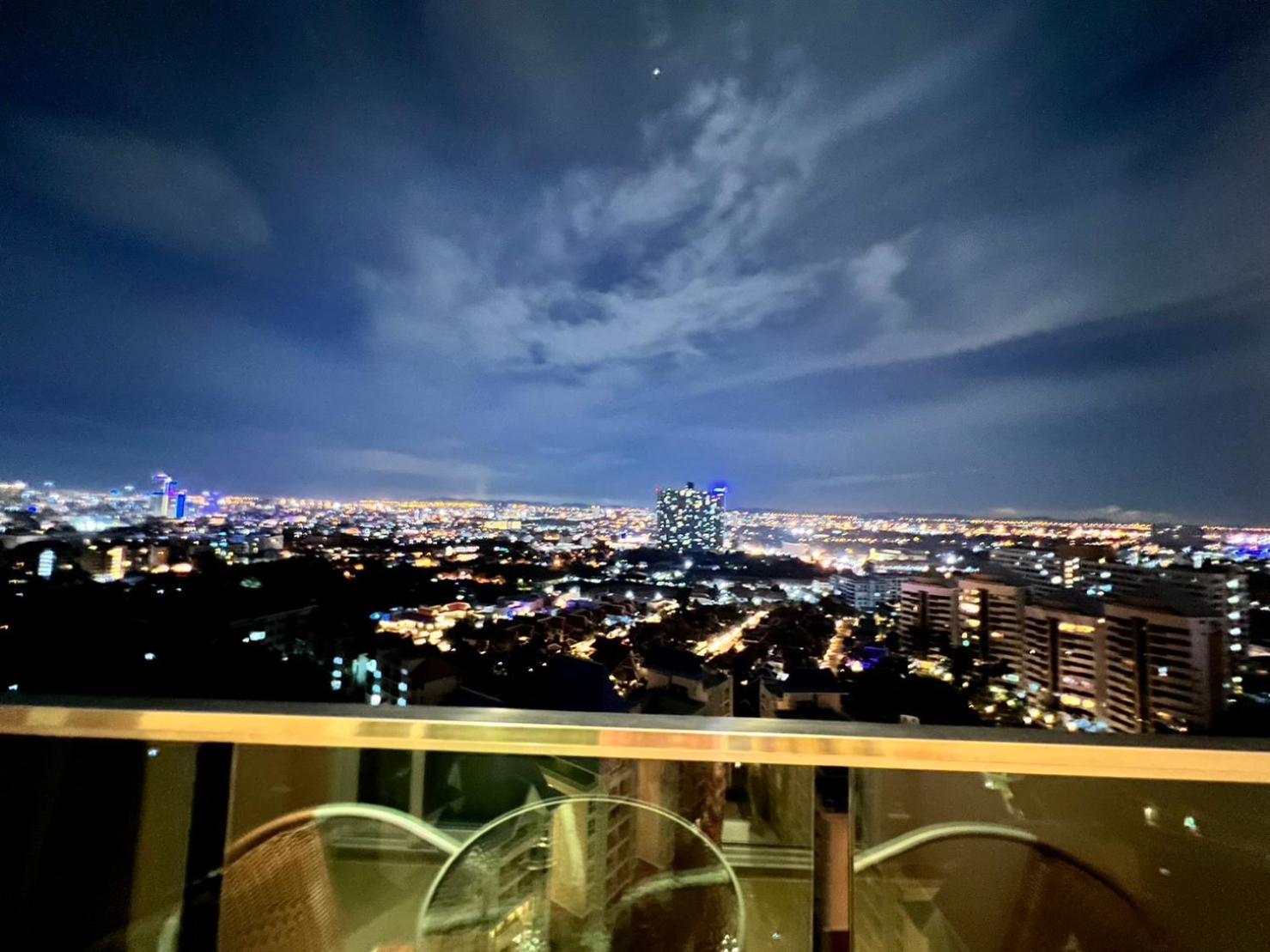 Grande Cariibbean Pattaya By Thita Aparthotel Exteriör bild