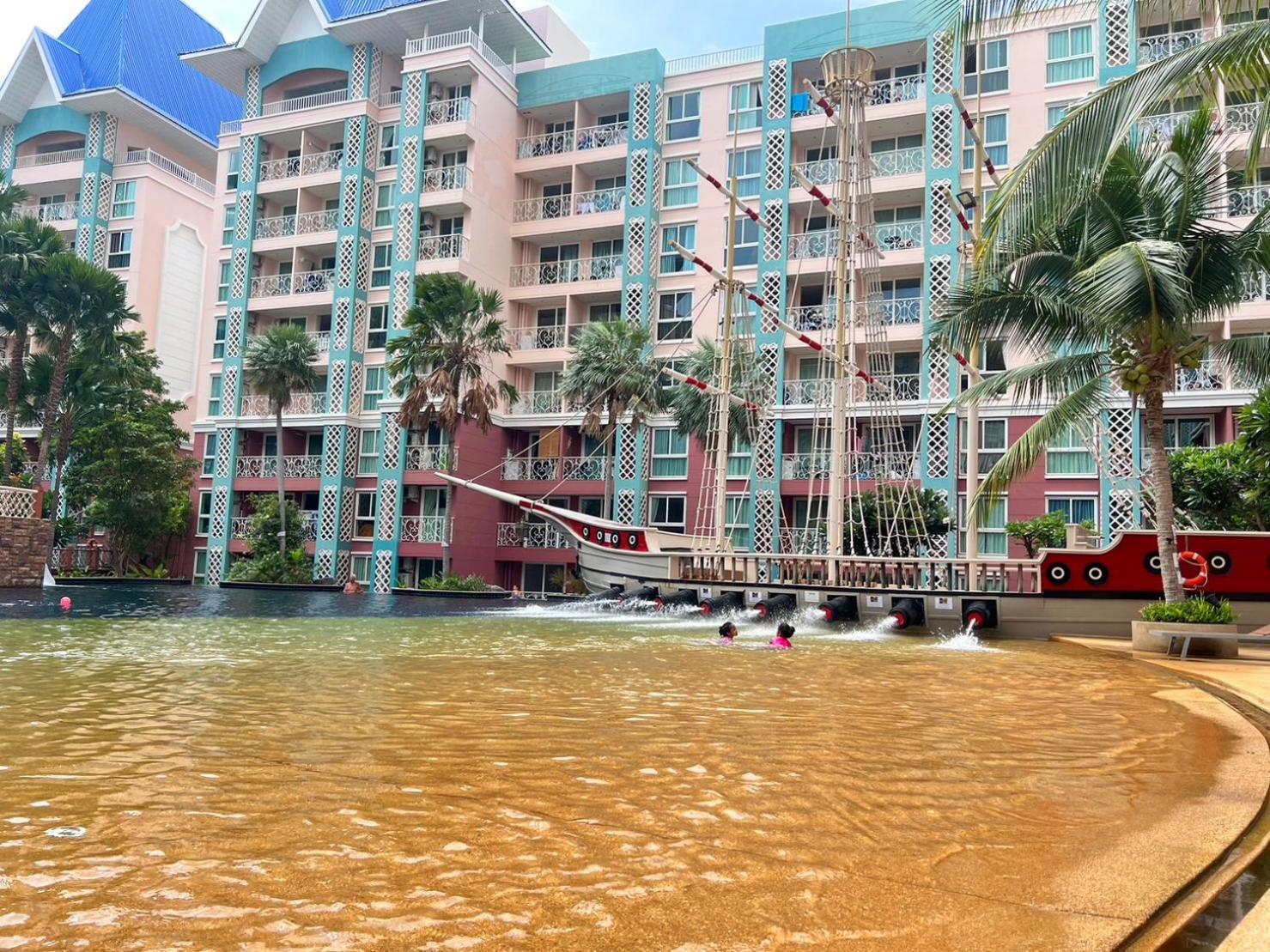 Grande Cariibbean Pattaya By Thita Aparthotel Exteriör bild
