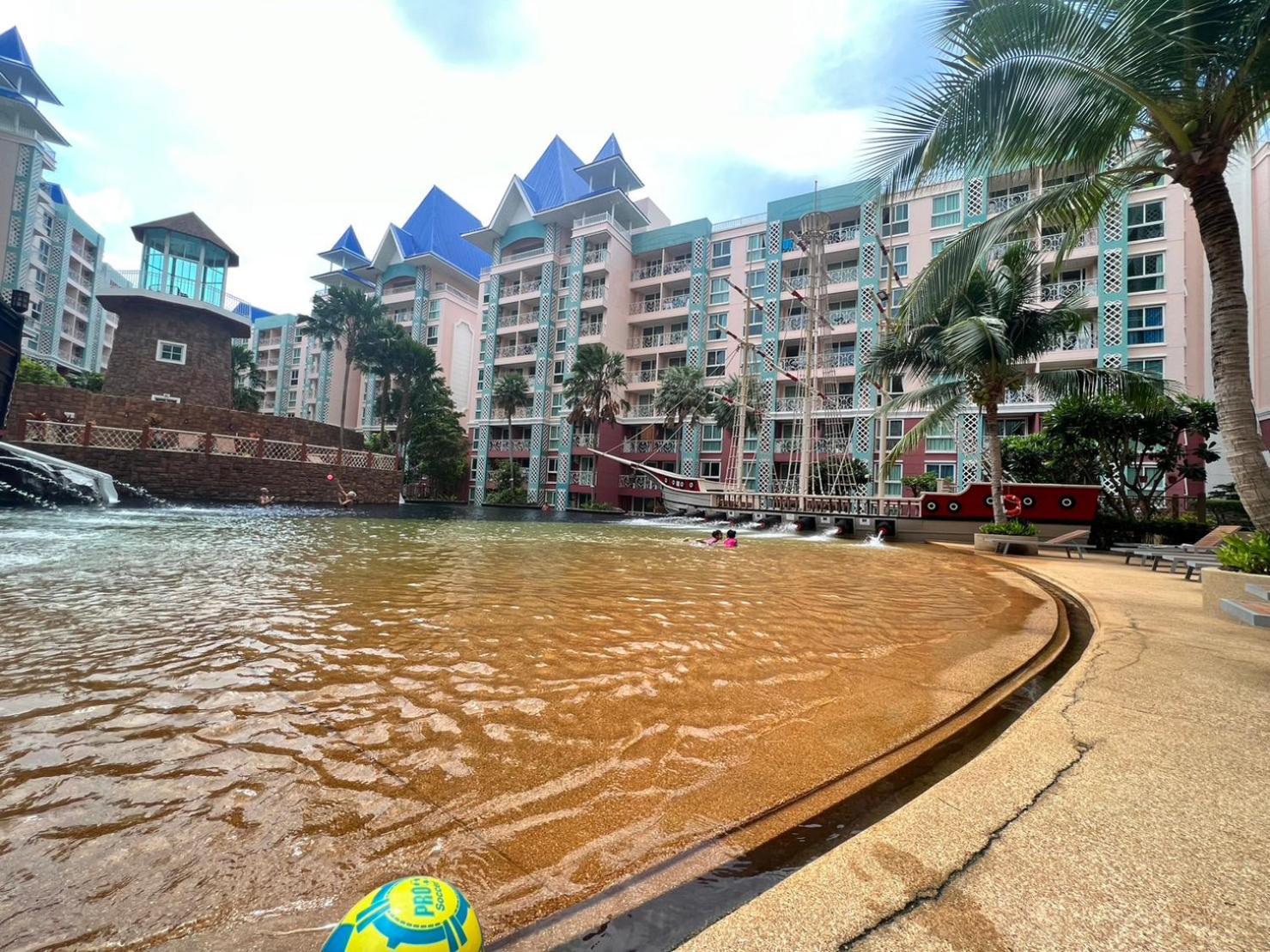 Grande Cariibbean Pattaya By Thita Aparthotel Exteriör bild