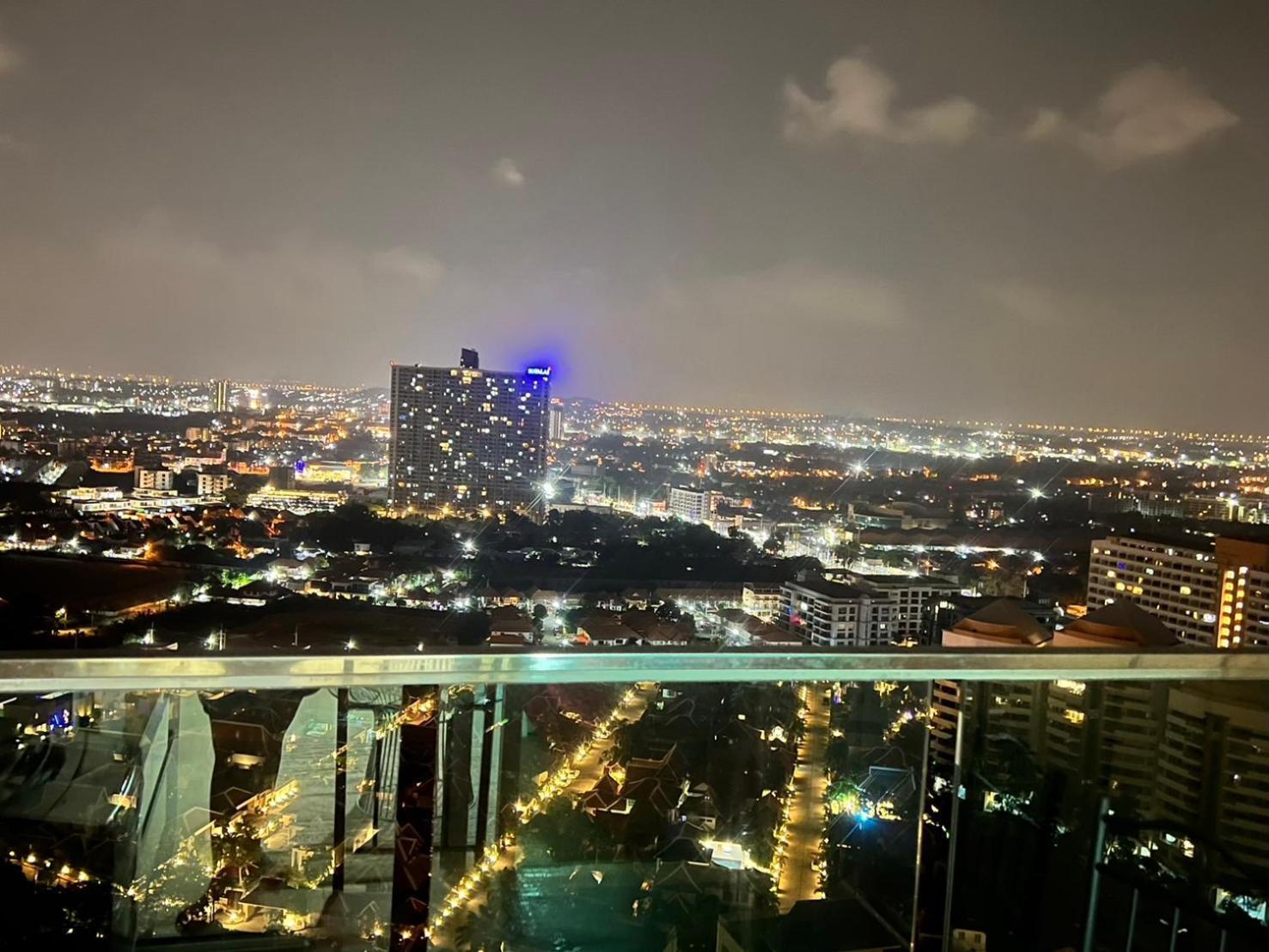 Grande Cariibbean Pattaya By Thita Aparthotel Exteriör bild