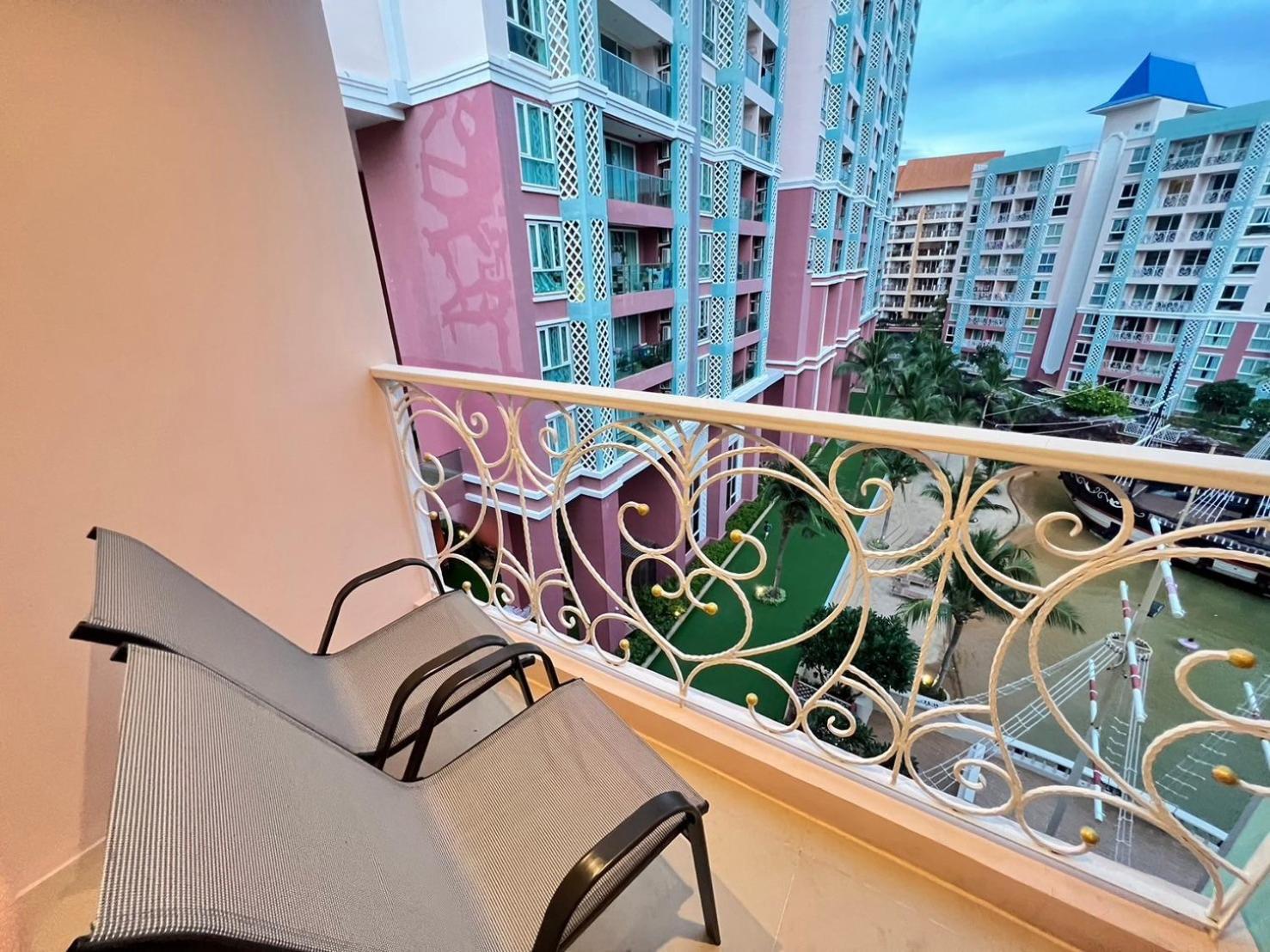 Grande Cariibbean Pattaya By Thita Aparthotel Exteriör bild